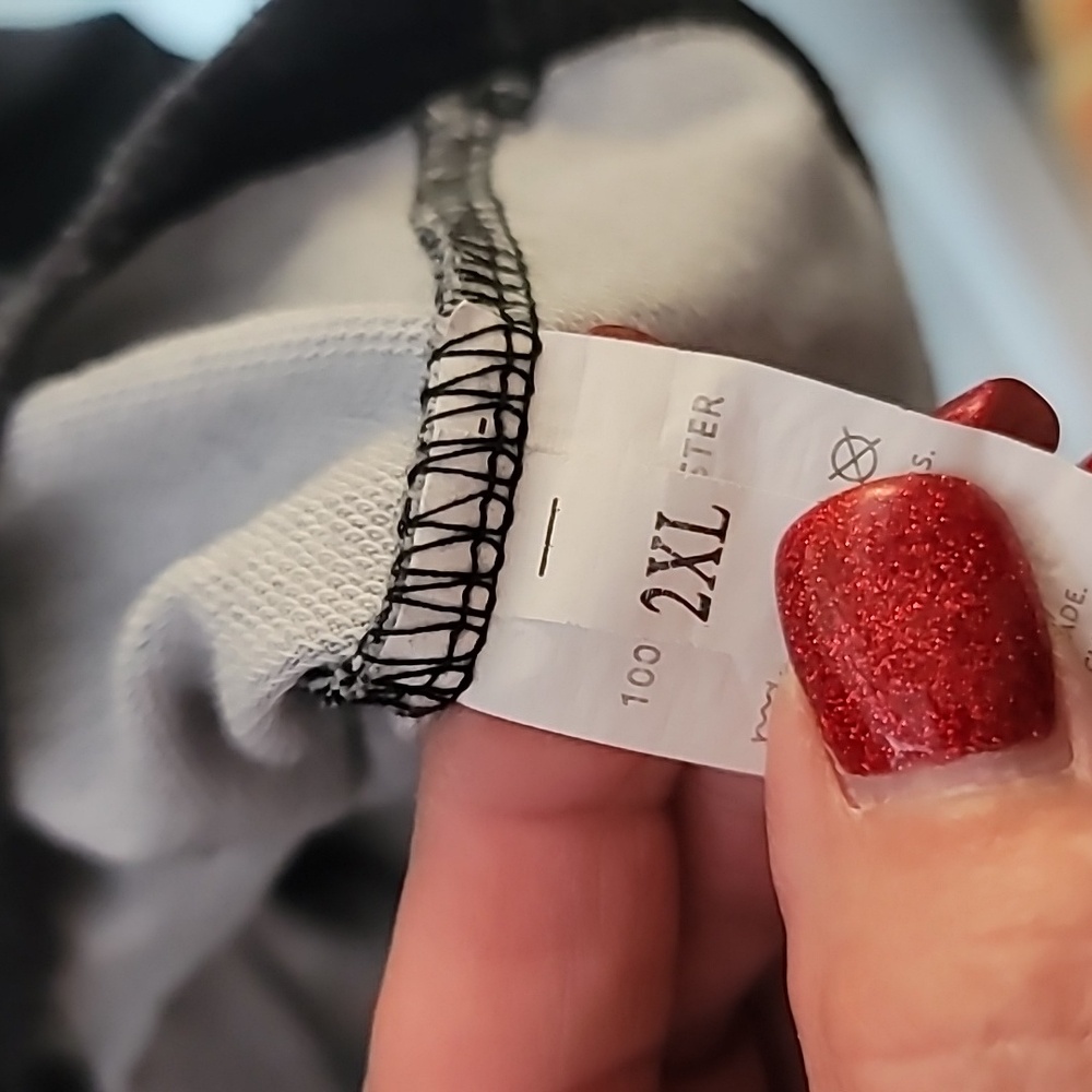 Black Long Sleeve Top with Red and White Heart Design - Picture 4 of 8